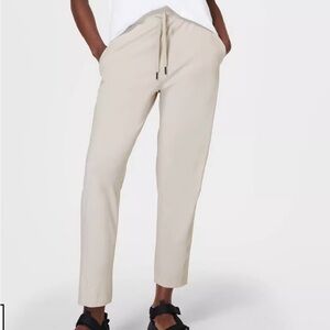 NWT New Sweaty Betty Explorer 25” Trouser XS Beige